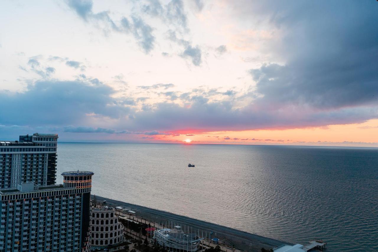 Gc Apartments Batumi Exterior photo